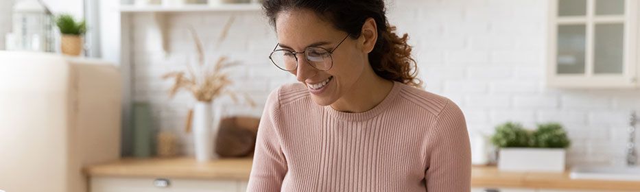 A Handy Guide for Women to Manage their Finances at Every Stage of Their Lives