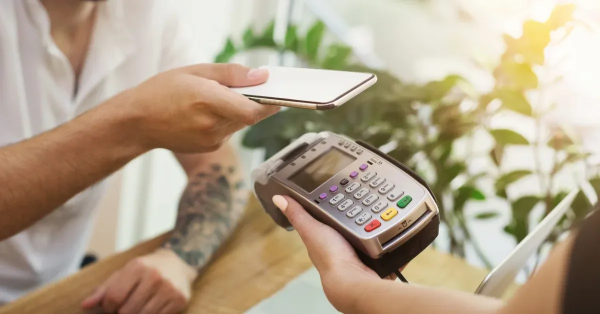 apple-in-talks-to-launch-apple-pay