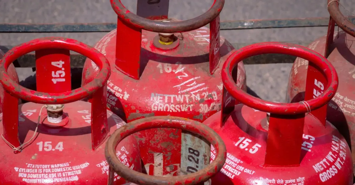 lpg-price-below-market-no-petrol-diesel-hike-india no-petrol-diesel-hike-india