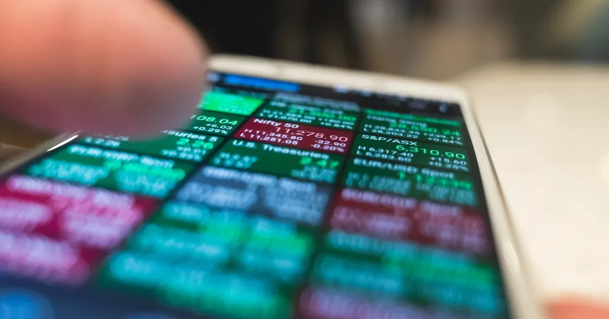 Financial Sector Sees ₹19,150 Cr FII Outflows; FMCG, IT, Telecom, Realty Also Under Pressure 