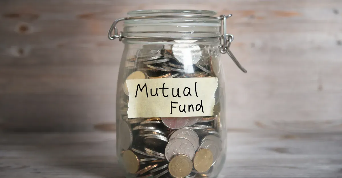 market-turbulence-pushes-63-of-mutual-funds-to-increase-cash-holdings market-turbulence-pushes-63-of-mutual-funds