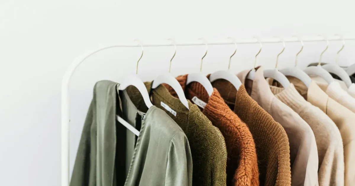 West Asia Conflict Raises Costs For Indian Apparel Exporters 